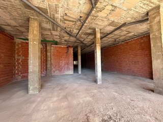 Local comercial en venta en Yecla
