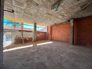 Local comercial en venta en Yecla