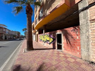 Local comercial en venta en Yecla