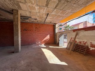 Local comercial en venta en Yecla