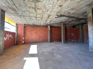 Local comercial en venta en Yecla