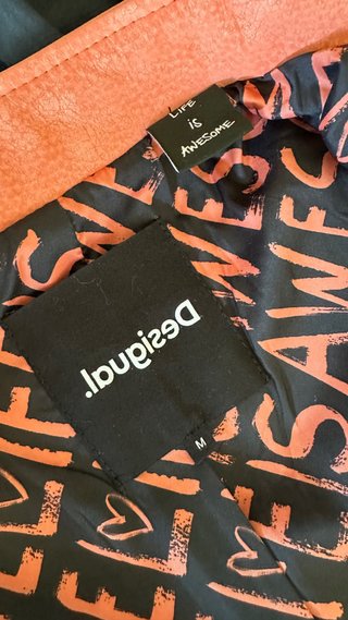 Chaqueta Desigual efecto piel combinada Talla M.