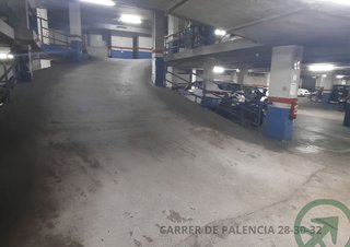 Garaje en venta en Navas en Barcelona