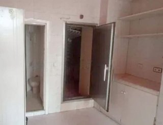 Local comercial en alquiler en Laviada en Gijón