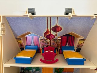 Casa Playmobil con figuras