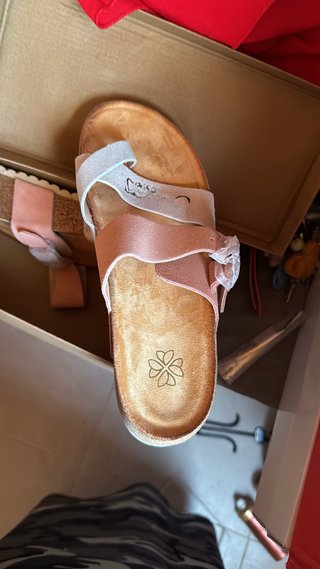 Chanclas  rosas y blancas