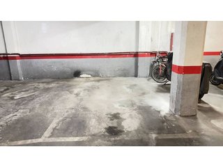 Garaje en alquiler en Sant Antoni en Barcelona