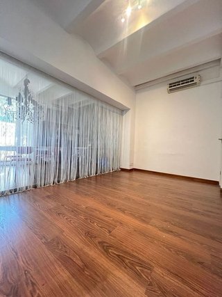 Oficina en alquiler en Les Corts en Barcelona
