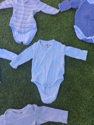 Lote 9 Bodies H&M Manga Larga 0-3 meses 62 Cm