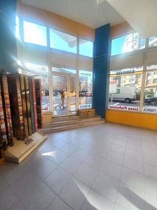 Local comercial en venta en Ceares en Gijón