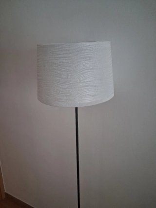 Lámpara de pie moderna