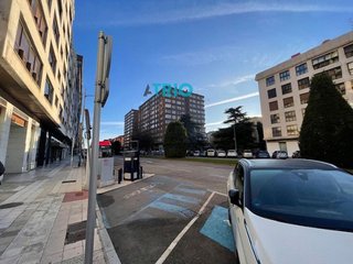 Local comercial en alquiler en Plaza España - Villa Pilar - Reyes Católicos - Vadillos en Burgos