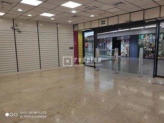 Local comercial en venta en Valleaguado - La Cañada en Coslada