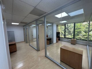 Oficina en alquiler en Les Corts en Barcelona