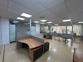 Oficina en alquiler en Les Corts en Barcelona