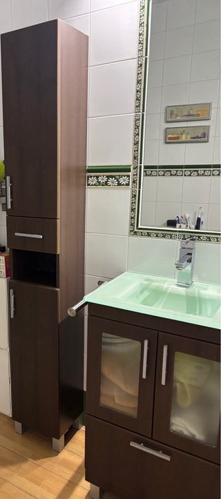 Mueble de baño madera y cristal