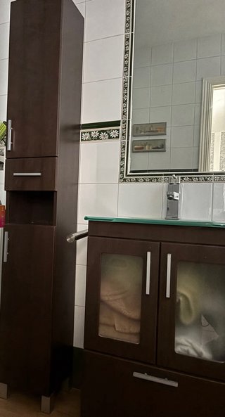 Mueble de baño madera y cristal
