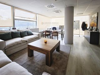 Local comercial en alquiler en Les Planes en Sant Joan Despí