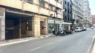Garaje en venta en Zona Teatro Campoamor en Oviedo