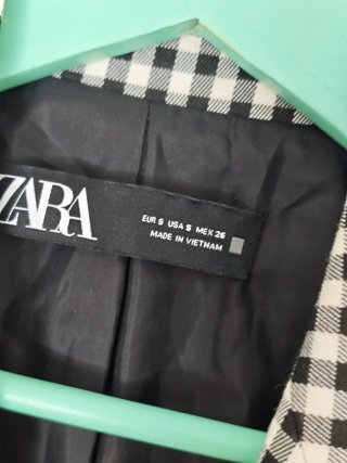 Blazer ZARA cuadros blanco y negro