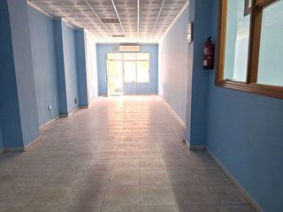 Local comercial en alquiler en Roda (La)