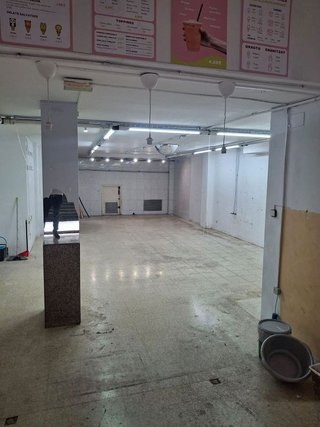 Local comercial en alquiler en La Plana en Esplugues de Llobregat