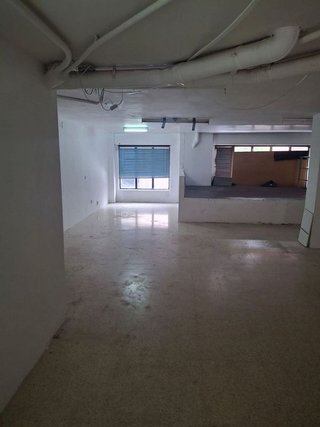 Local comercial en alquiler en La Plana en Esplugues de Llobregat