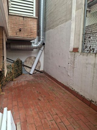 Local comercial en alquiler en La Plana en Esplugues de Llobregat