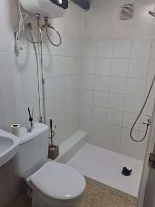Local comercial en alquiler en La Plana en Esplugues de Llobregat