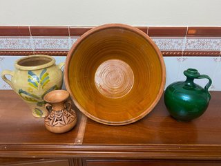 Conjunto de 4 piezas de cerámica artesanal