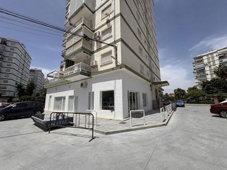 Local comercial en alquiler en Paseo Marítimo de Levante en Vélez-Málaga