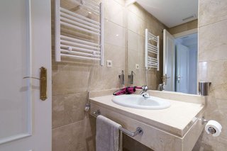 Piso en alquiler en Nueva Andalucía centro en Marbella