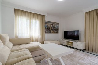 Piso en alquiler en Nueva Andalucía centro en Marbella