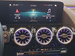 Mercedes-Benz GLA 200-2021