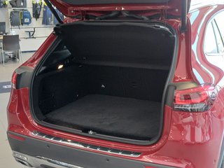 Mercedes-Benz GLA 200-2021