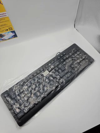 Teclado Trust Taro QWERTY Español Negro