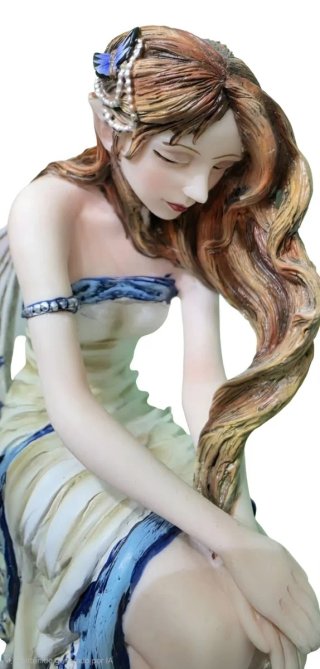 Figura Hada Sentada en Luna