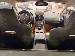 Aston Martin DB9 2011