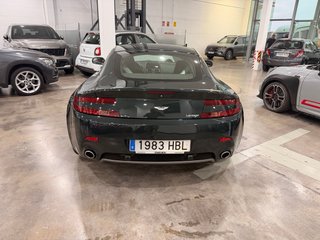 Aston Martin DB9 2011