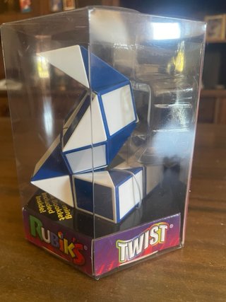 Rubik's Twist Rompecabezas en Caja