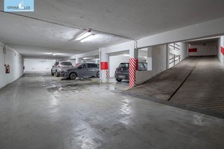 Garaje en venta en Camino de Ronda - Rosaleda en Granada