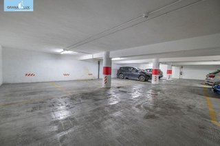 Garaje en venta en Camino de Ronda - Rosaleda en Granada