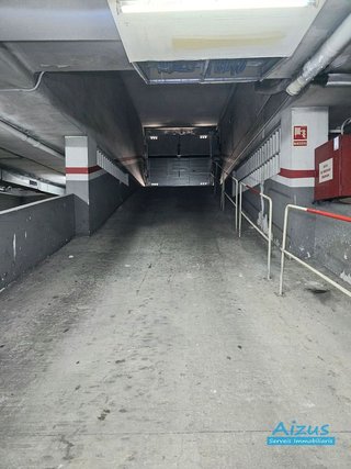 Garaje en venta en Centre en Ripollet
