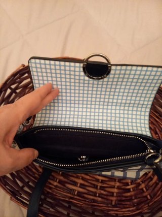 Bolso de hombro cuadros azul y blanco