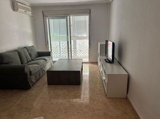 Piso en alquiler en Tres Huertas - El Torrejón - El Cerezo en Sevilla