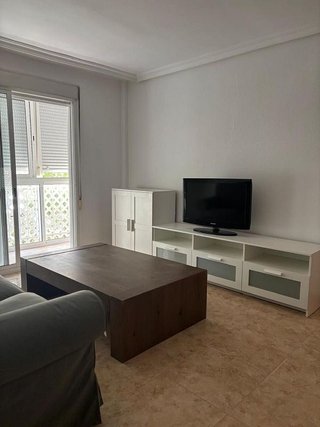 Piso en alquiler en Tres Huertas - El Torrejón - El Cerezo en Sevilla