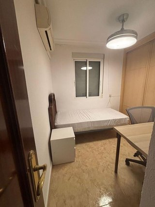 Piso en alquiler en Tres Huertas - El Torrejón - El Cerezo en Sevilla
