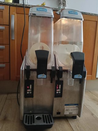 Granizadora Doble Depósito Digital D-224