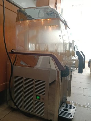 Granizadora Doble Depósito Digital D-224
