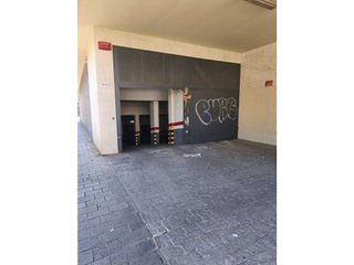 Garaje en venta en Hermanos Falcó - Sepulcro Bolera en Albacete